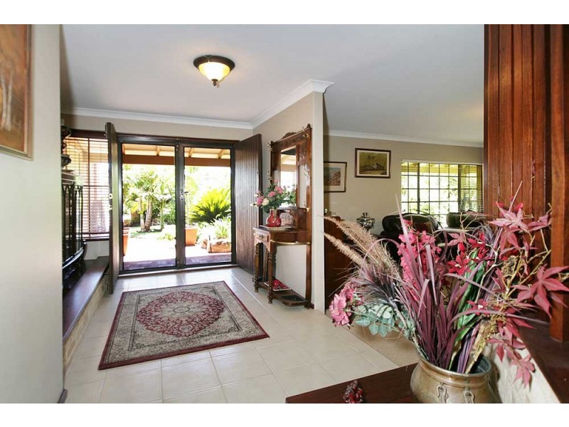 10 Camelot Court, Thornlie WA 6108