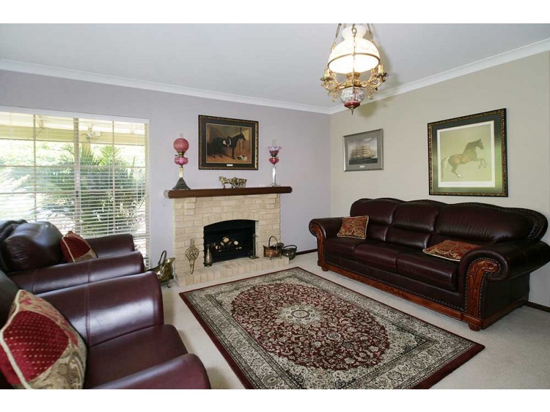 10 Camelot Court, Thornlie WA 6108