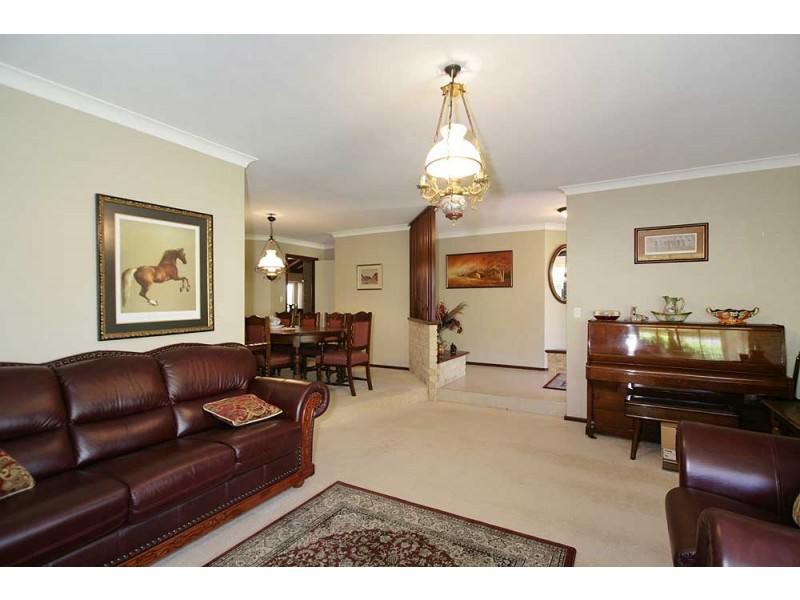 10 Camelot Court, Thornlie WA 6108