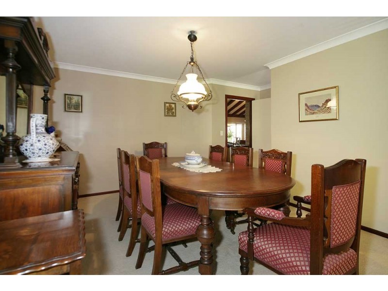 10 Camelot Court, Thornlie WA 6108