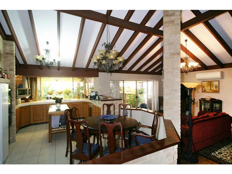 10 Camelot Court, Thornlie WA 6108