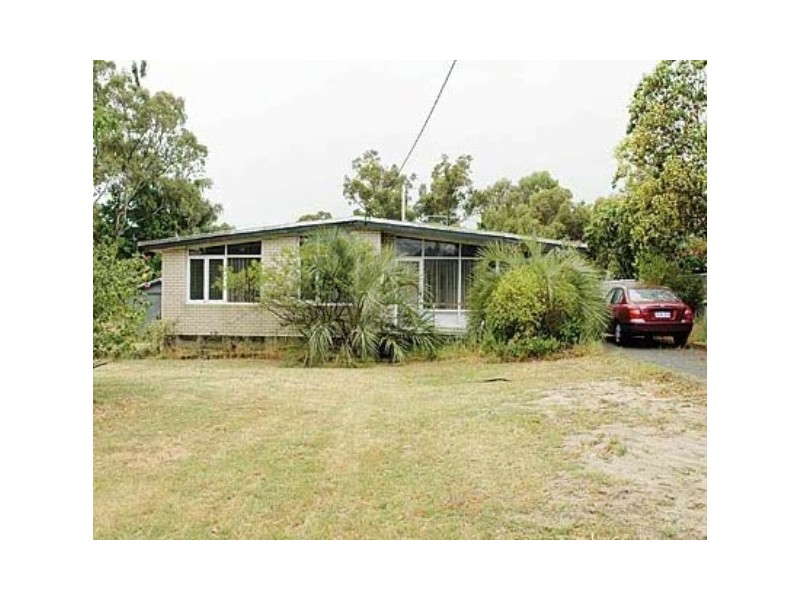 8 Westfield Street, Maddington WA 6109