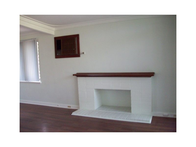 8 Westfield Street, Maddington WA 6109