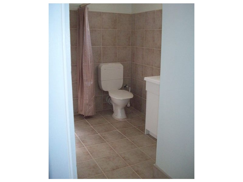 8 Westfield Street, Maddington WA 6109