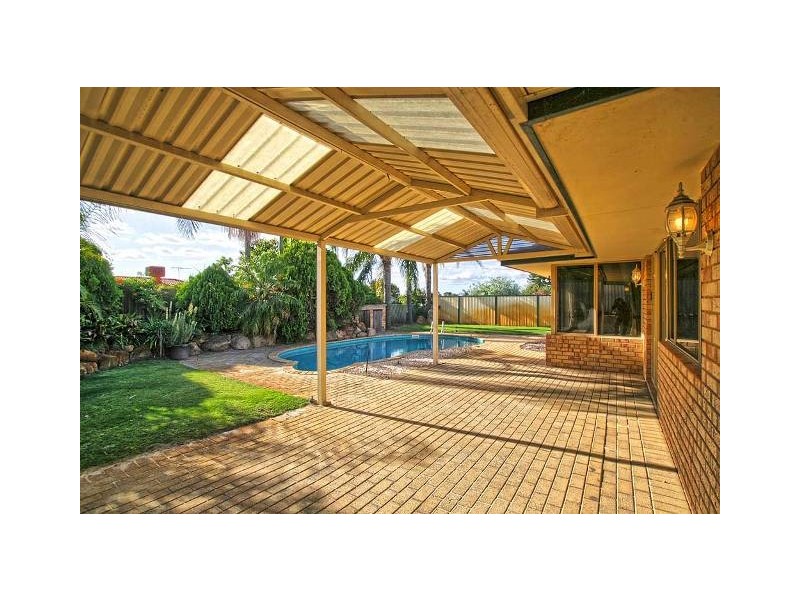 59 Warton Road, Thornlie WA 6108