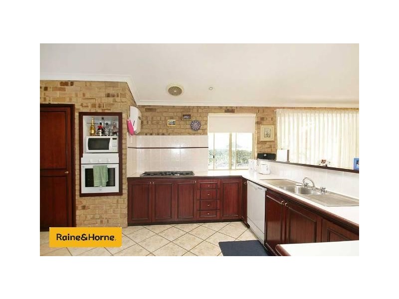 5 Jomar Court, Gosnells WA 6110