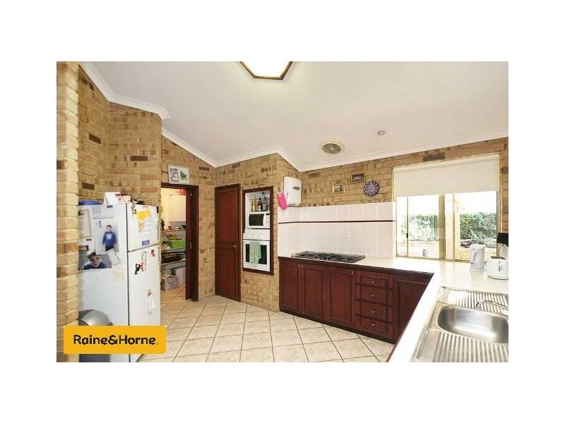 5 Jomar Court, Gosnells WA 6110