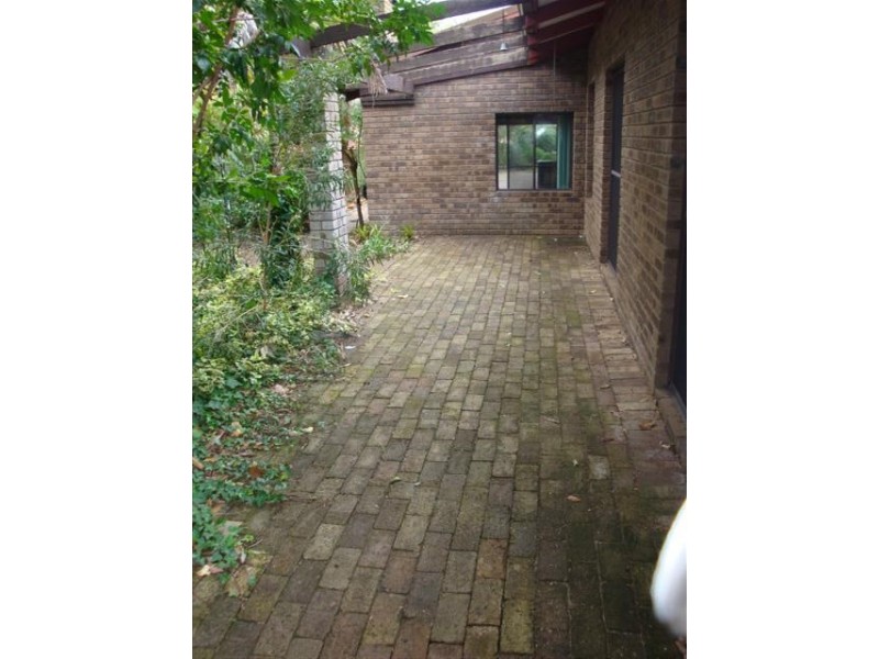 10 Northward Road, Roleystone WA 6111