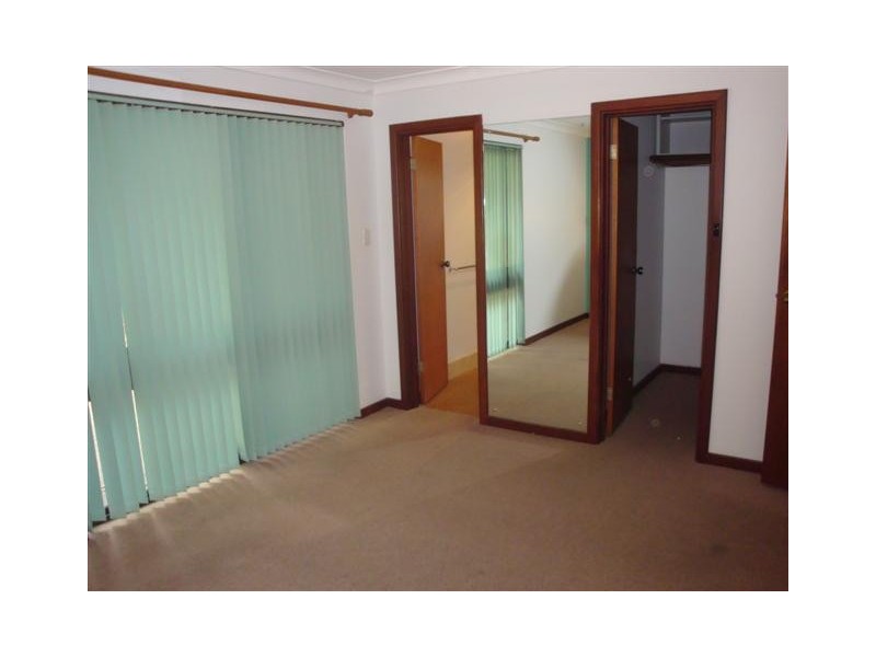 10 Northward Road, Roleystone WA 6111