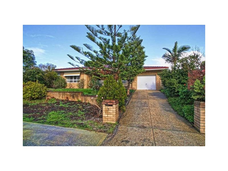 7 Nethercott Street, Huntingdale WA 6110