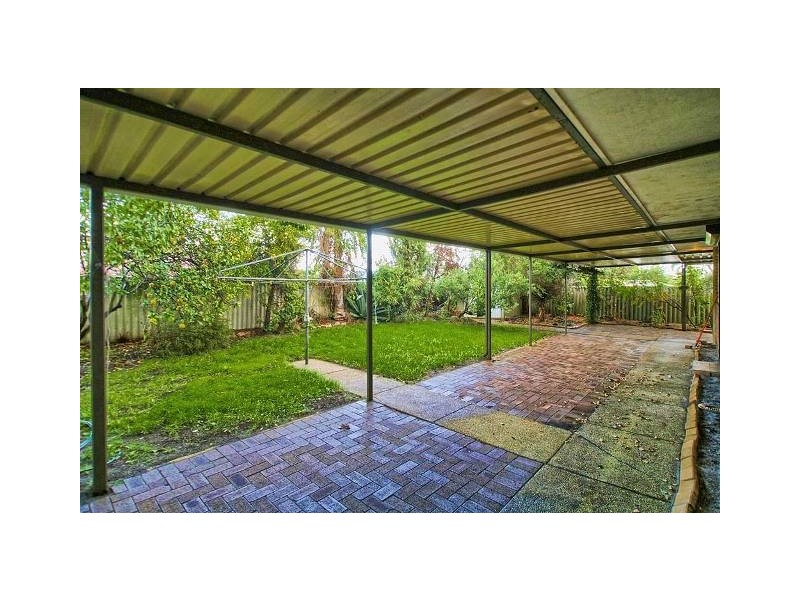 7 Nethercott Street, Huntingdale WA 6110