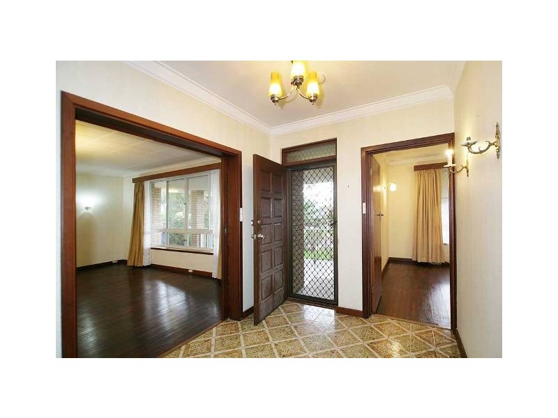 7 Nethercott Street, Huntingdale WA 6110