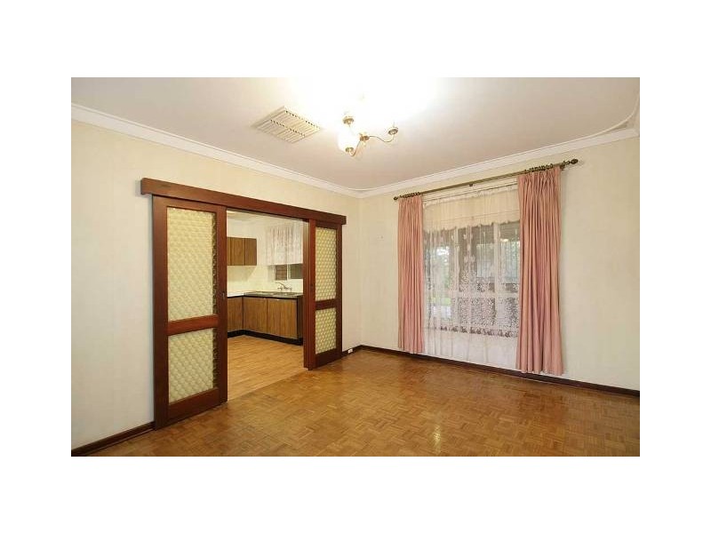 7 Nethercott Street, Huntingdale WA 6110