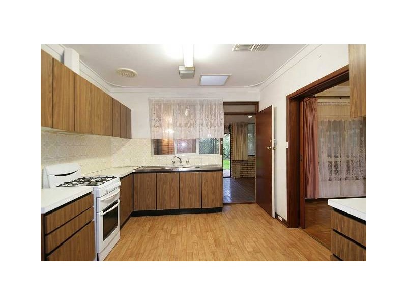 7 Nethercott Street, Huntingdale WA 6110