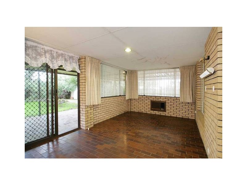 7 Nethercott Street, Huntingdale WA 6110