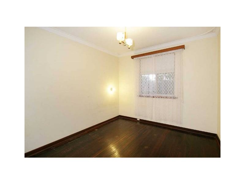 7 Nethercott Street, Huntingdale WA 6110