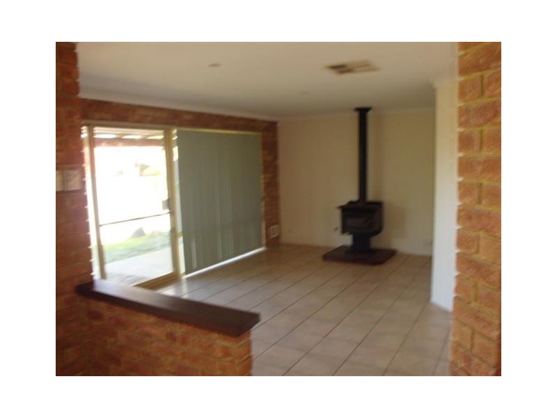 21 Timbercrest Road, Thornlie WA 6108