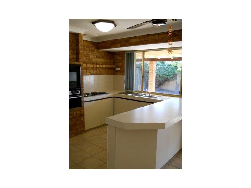21 Timbercrest Road, Thornlie WA 6108