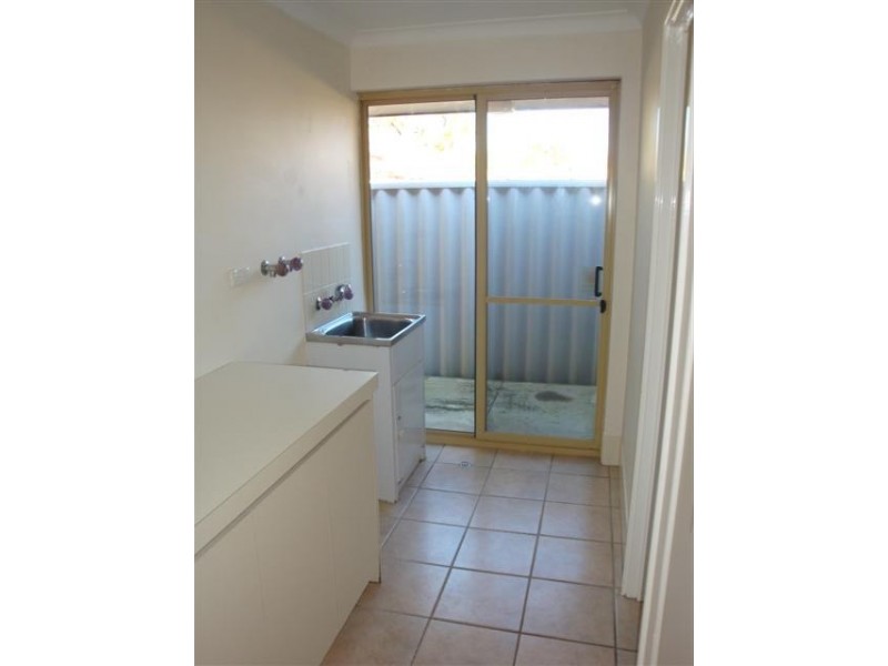 21 Timbercrest Road, Thornlie WA 6108