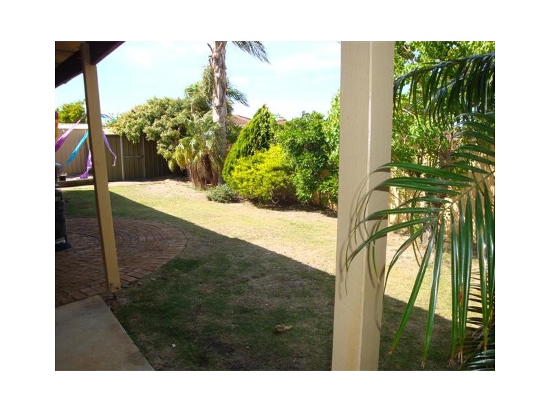 21 Timbercrest Road, Thornlie WA 6108