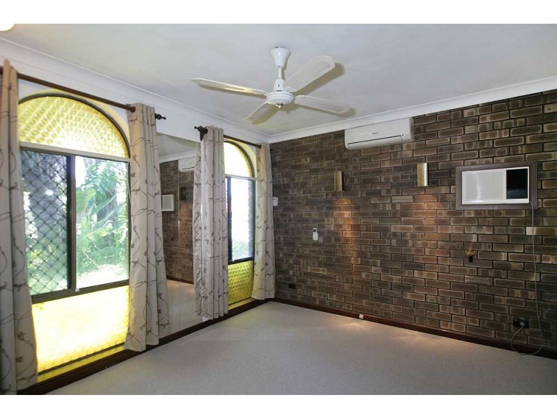 34 Sutherland Drive, Thornlie WA 6108