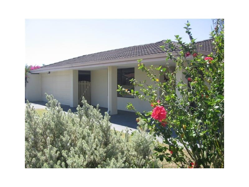 43 Challenger Drive, Thornlie WA 6108