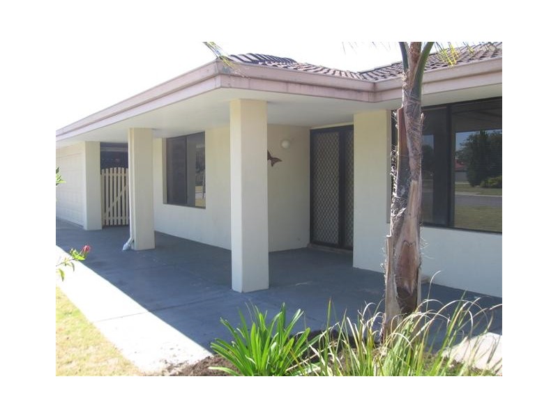 43 Challenger Drive, Thornlie WA 6108