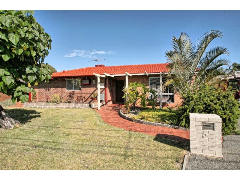 5 Durnsford Way, Camillo WA 6111