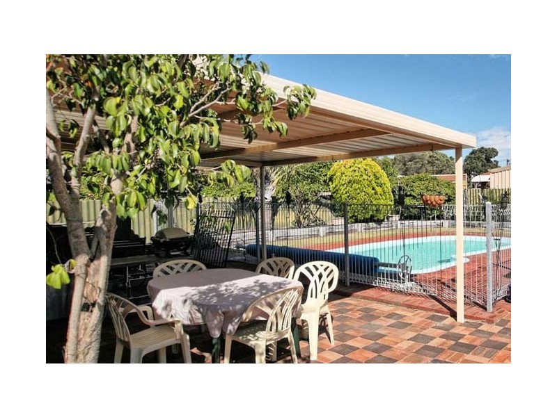 5 Durnsford Way, Camillo WA 6111