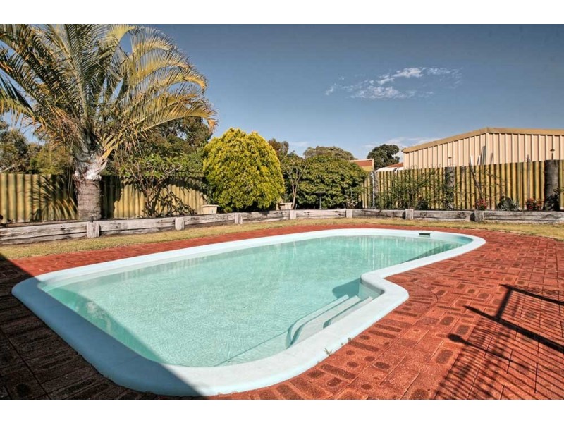 5 Durnsford Way, Camillo WA 6111