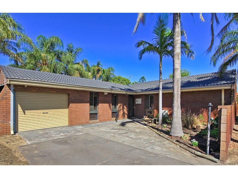 61 Lyrebird Way, Thornlie WA 6108