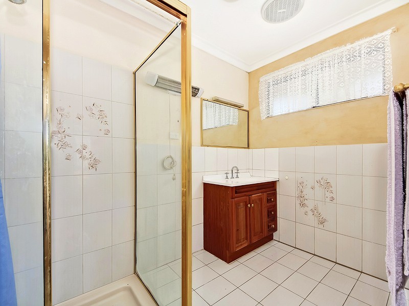 61 Lyrebird Way, Thornlie WA 6108