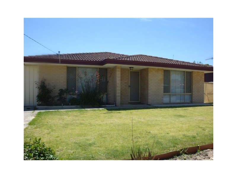 16 Wilga Street, Maddington WA 6109