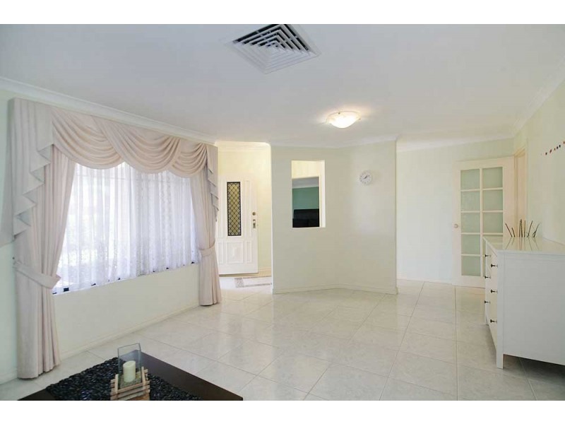 39 Sugarwood Drive, Thornlie WA 6108