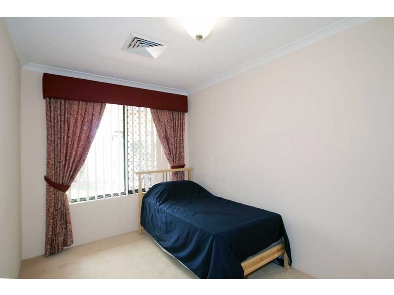 39 Sugarwood Drive, Thornlie WA 6108