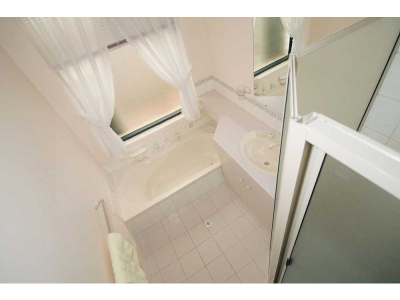 39 Sugarwood Drive, Thornlie WA 6108