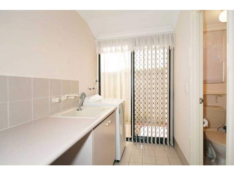 39 Sugarwood Drive, Thornlie WA 6108