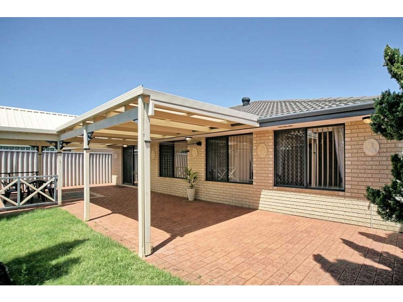 39 Sugarwood Drive, Thornlie WA 6108
