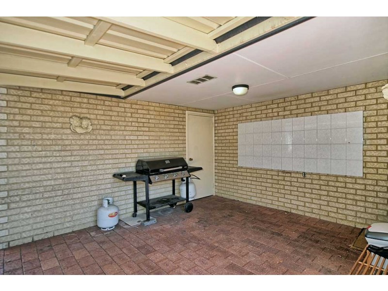 39 Sugarwood Drive, Thornlie WA 6108