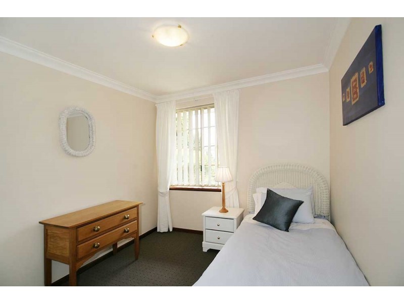 17 Jade Street, Mount Richon WA 6112