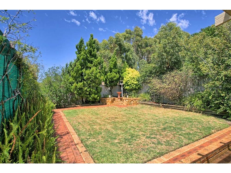 17 Jade Street, Mount Richon WA 6112