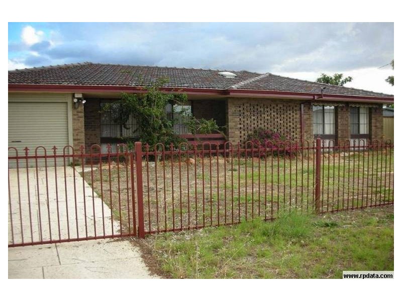 10 Meuller Way, Thornlie WA 6108