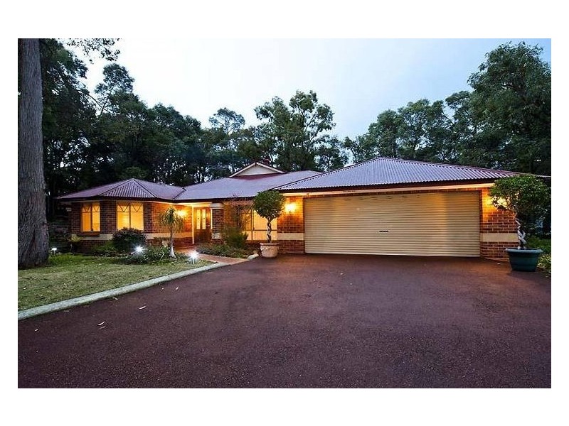 7 Protector Grove, Roleystone WA 6111