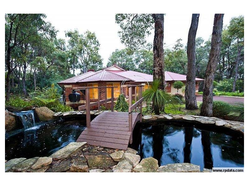 7 Protector Grove, Roleystone WA 6111