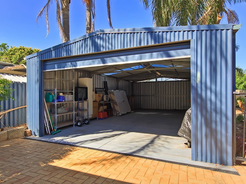 61 Lyrebird Way, Thornlie WA 6108