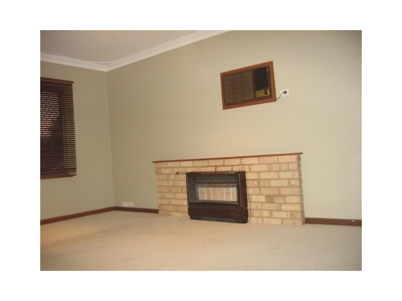 12 Lindy Way, Camillo WA 6111