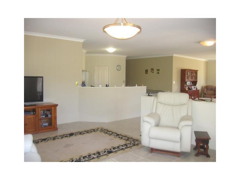 42 Parkview Drive, Southern River WA 6110