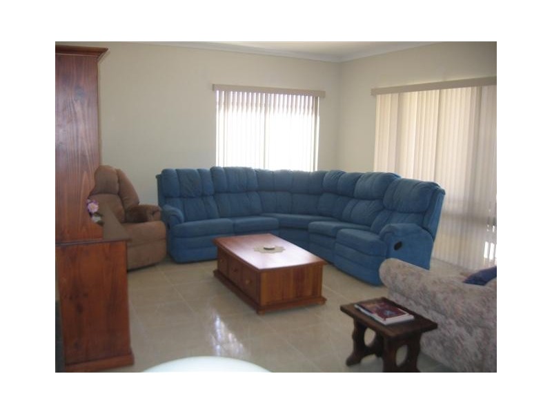 42 Parkview Drive, Southern River WA 6110