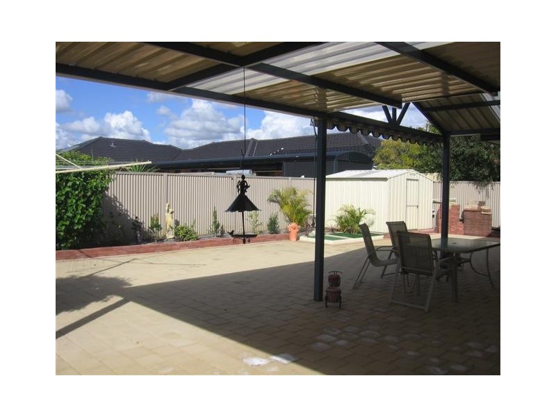 42 Parkview Drive, Southern River WA 6110