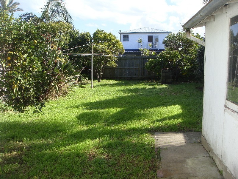 28 Griffin Road, North Curl Curl NSW 2099